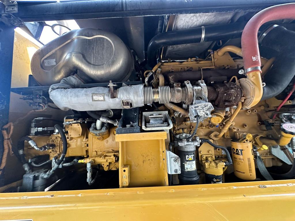 CAT MH3026 - 06C Material Handler