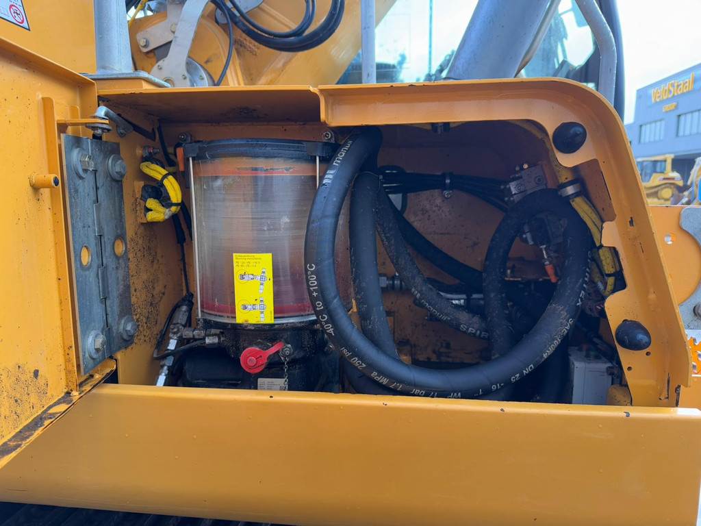 Liebherr R926 LC