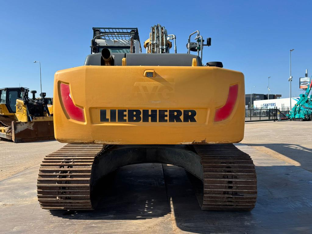 Liebherr R926 LC
