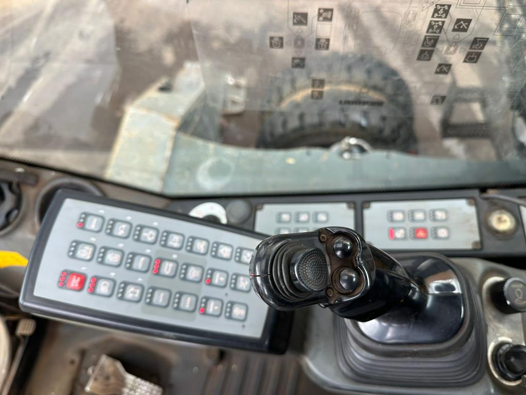 Liebherr LH30 M - Material Handler