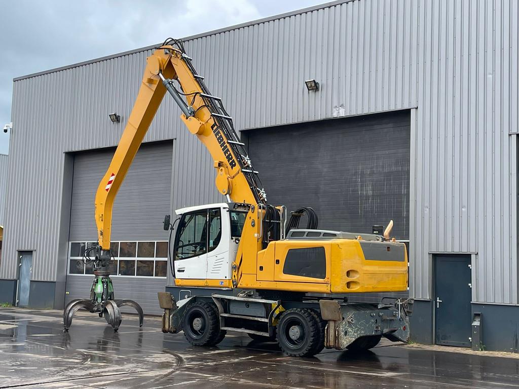 Liebherr LH30 M - Material Handler