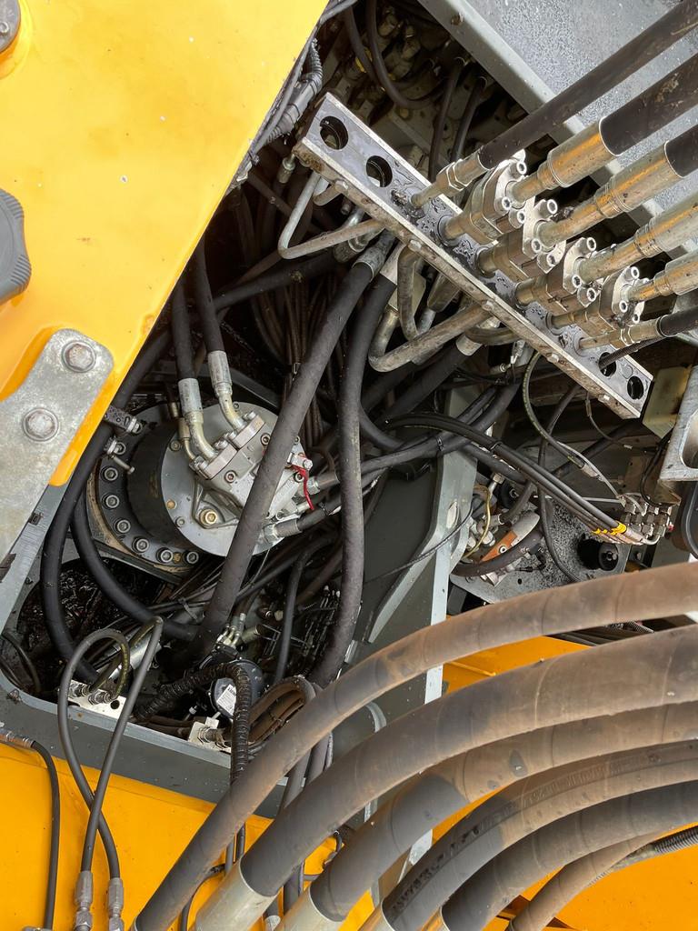 Liebherr LH30 M - Material Handler