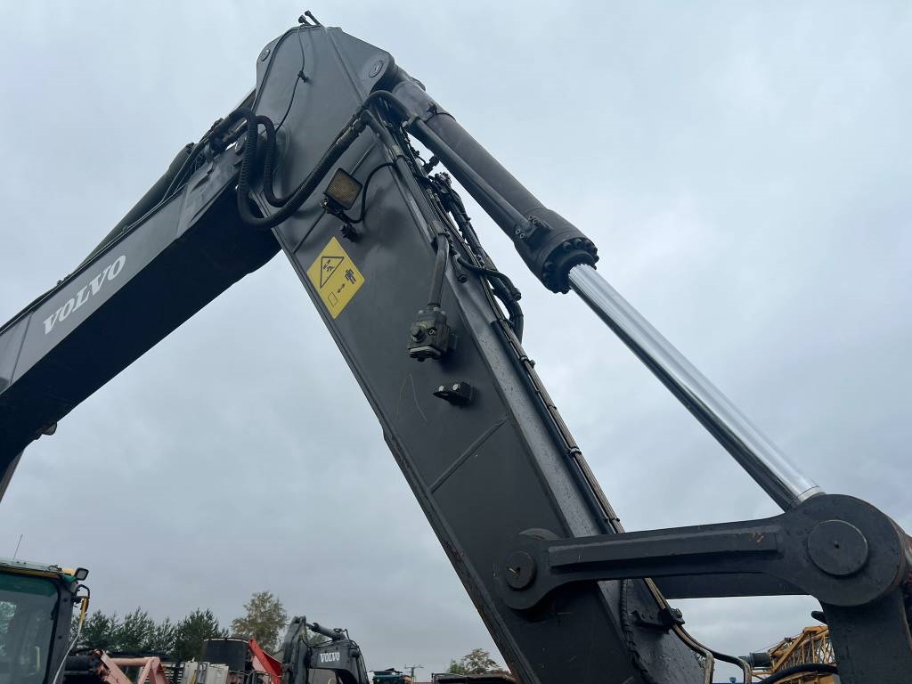 Volvo ECR 235 DL