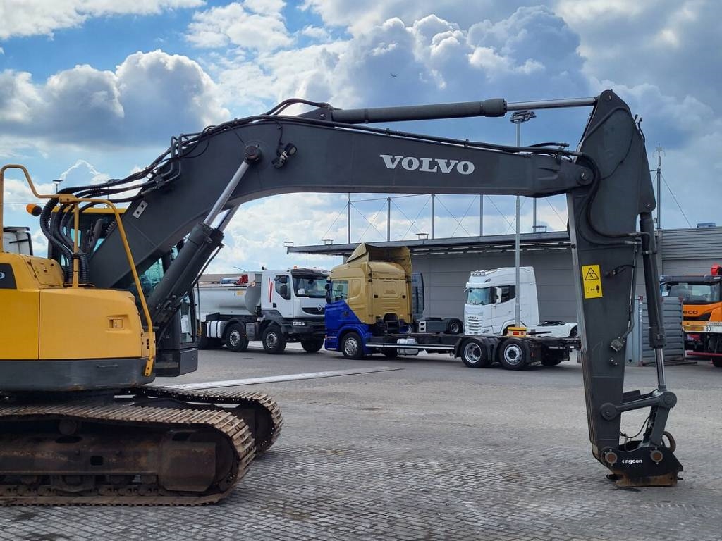 Volvo ECR 235 DL
