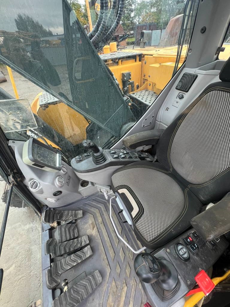 Volvo ECR 235 DL