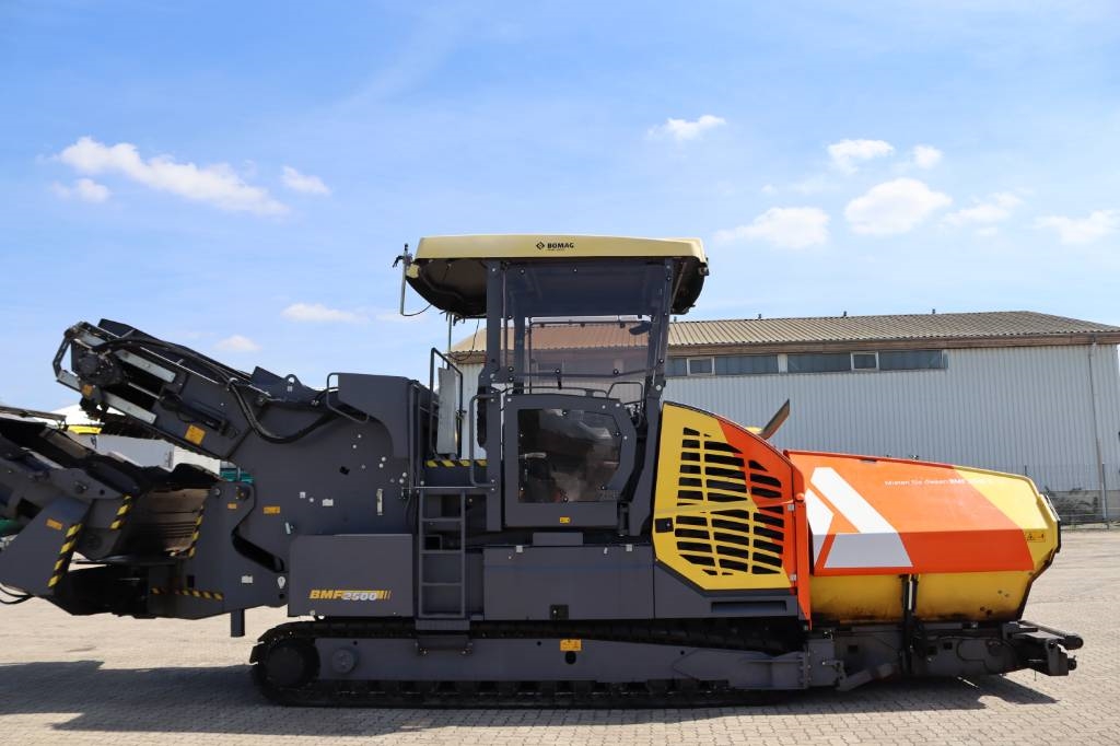 Bomag BMF 2500 S