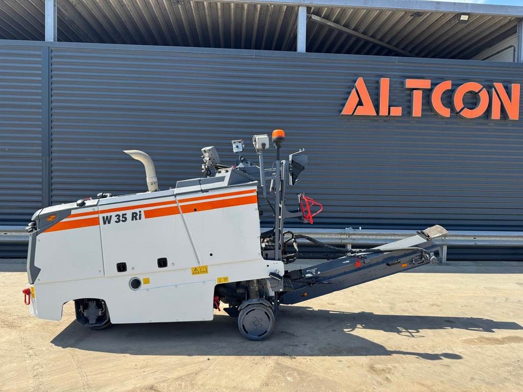 Wirtgen W 35 RI