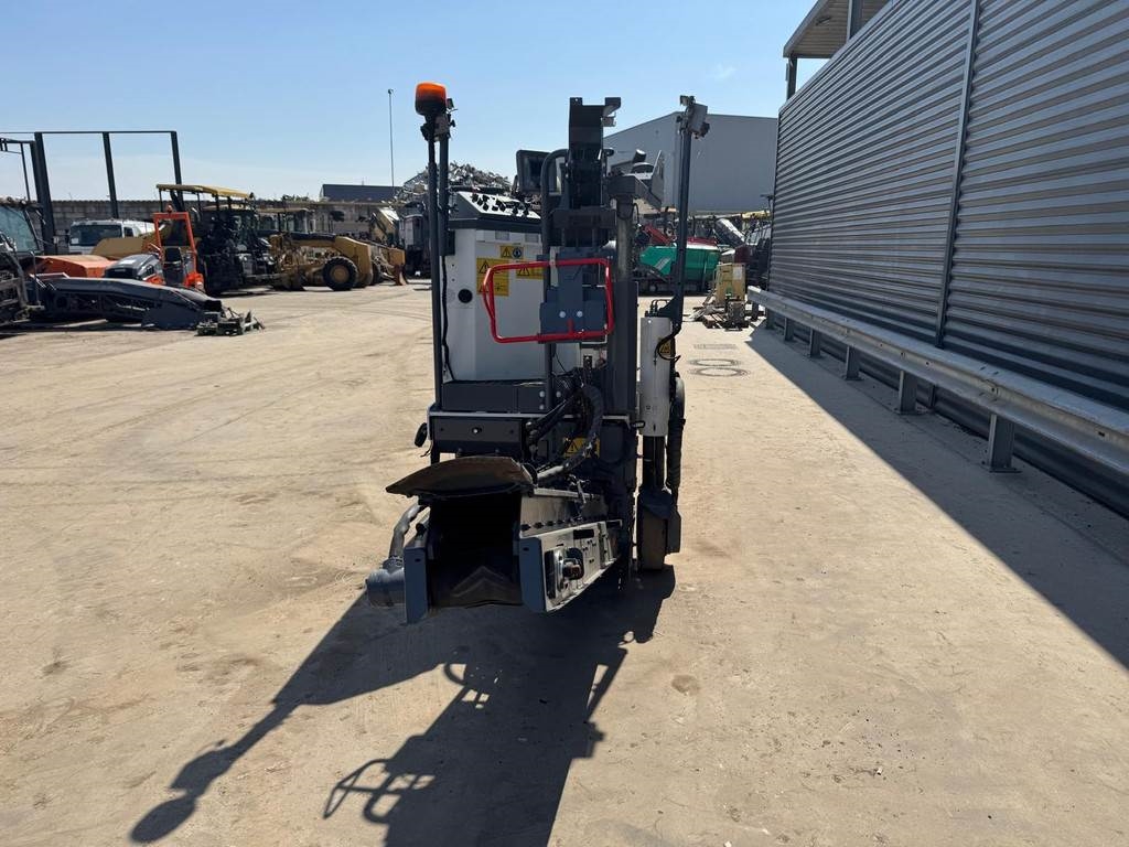 Wirtgen W 35 RI