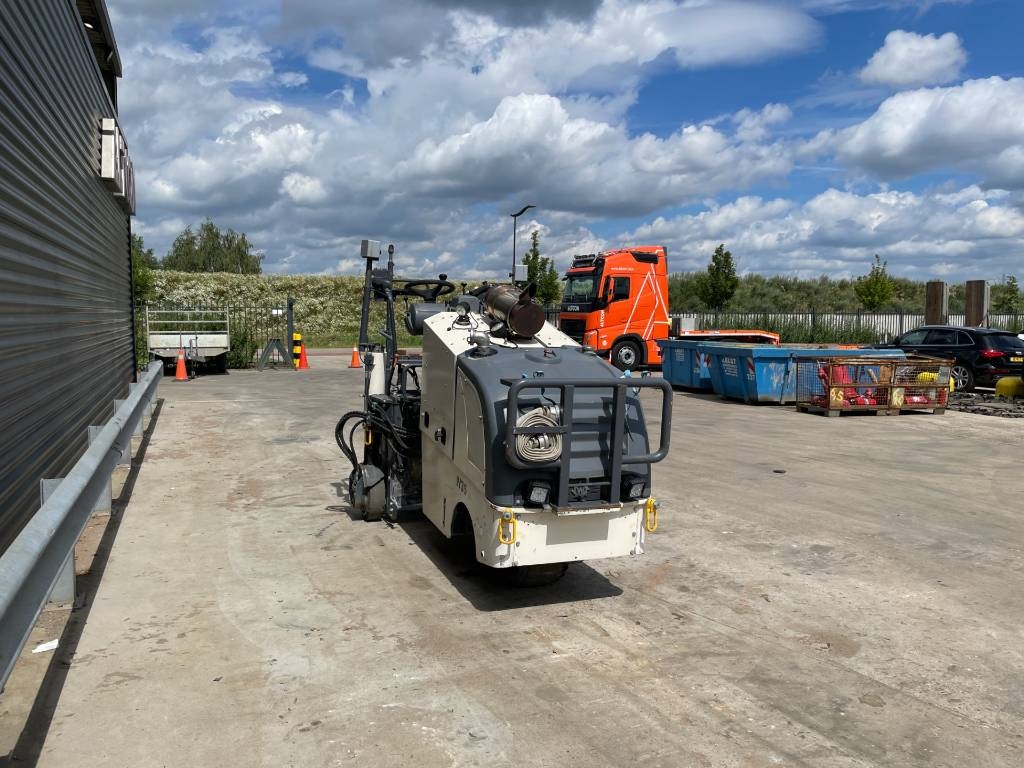 Wirtgen W 35 DC