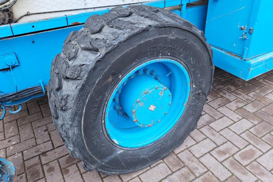 Holland Lift Megastar G-300DL30/S Diesel, 4x4x4 Drive, 33.5m Wo