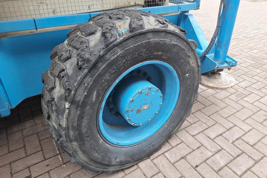 Holland Lift Megastar G-300DL30/S Diesel, 4x4x4 Drive, 33.5m Wo