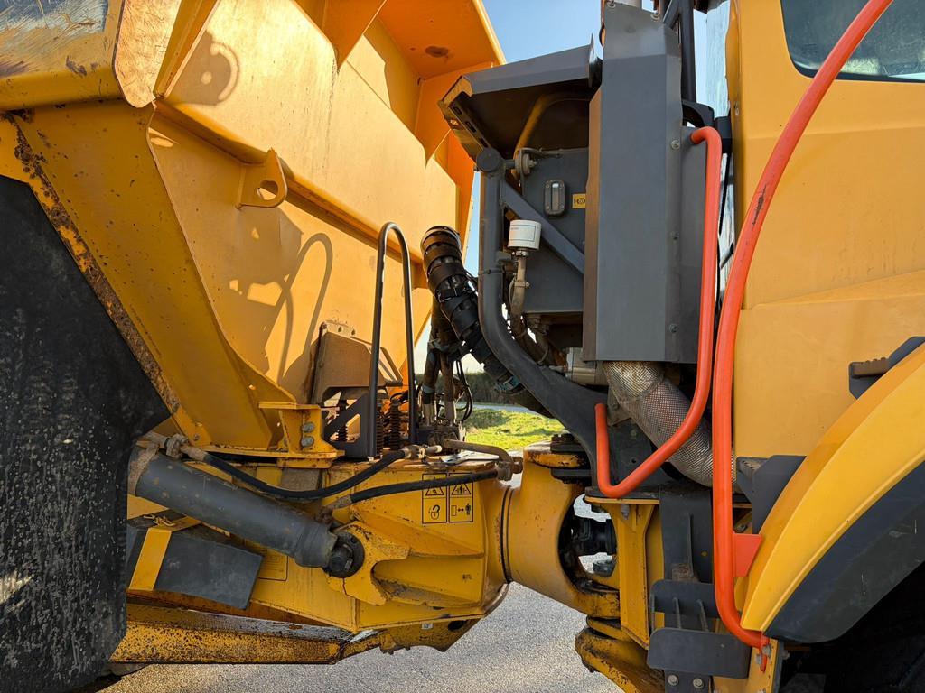 2016 فولفو A30G-44865682