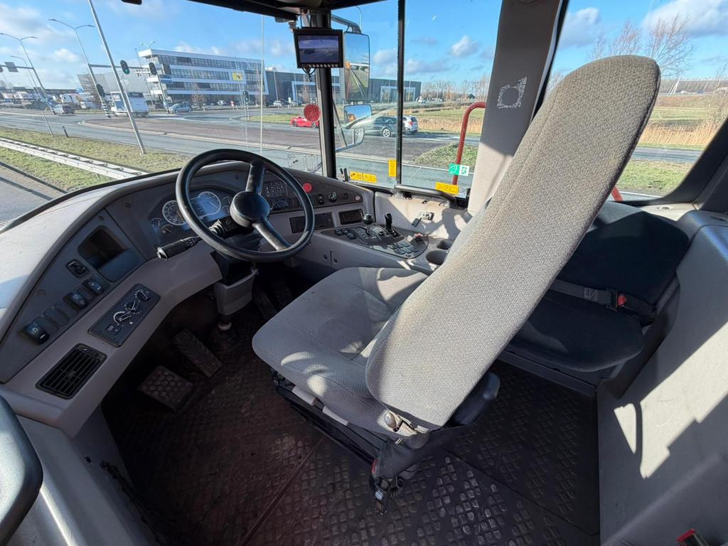 2016 فولفو A30G-44865672