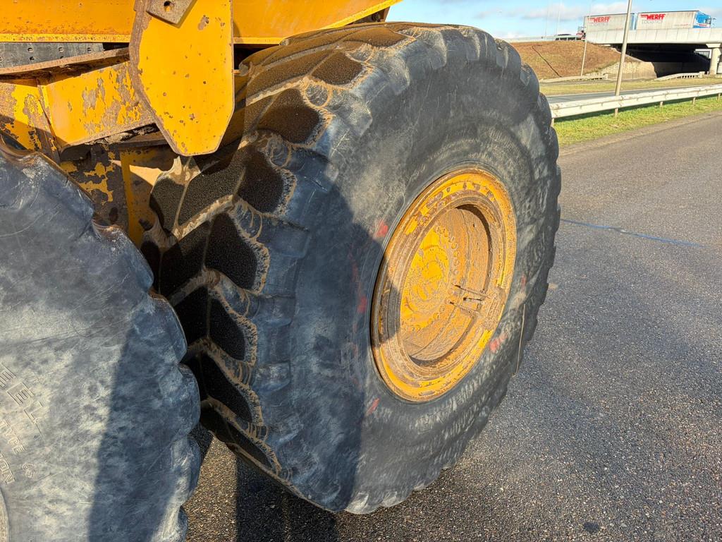 2016 فولفو A30G-44865662