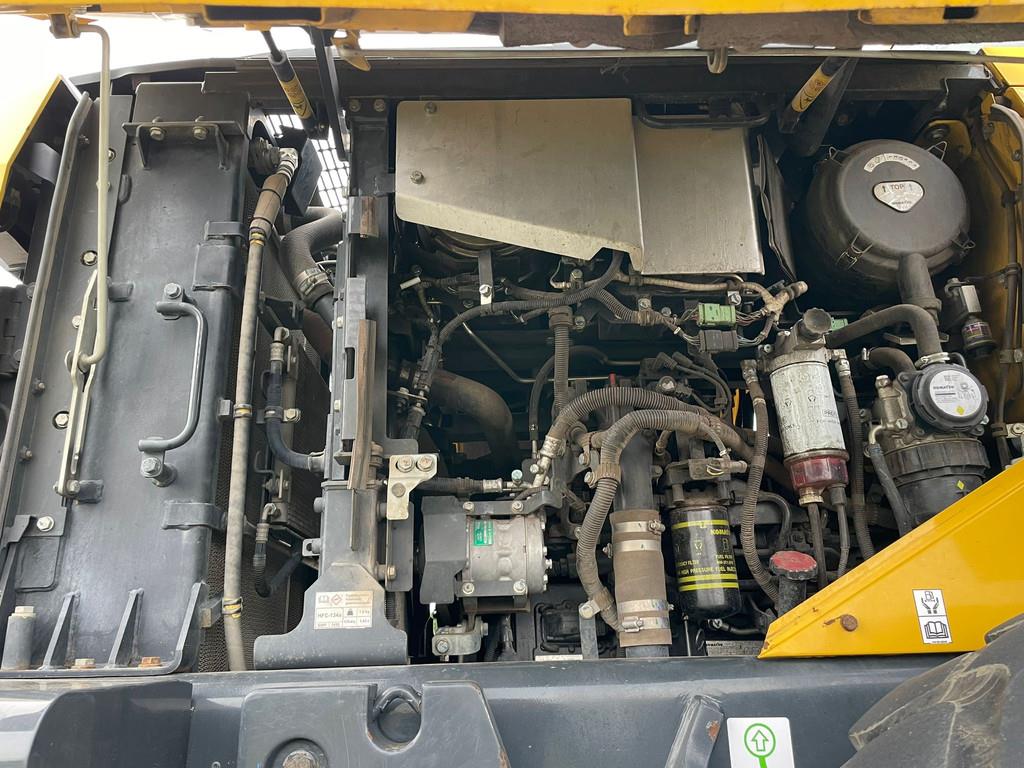 2020 Komatsu WA320-46893630