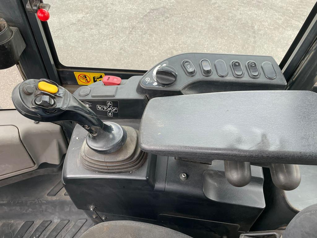 2020 Komatsu WA320-46893627