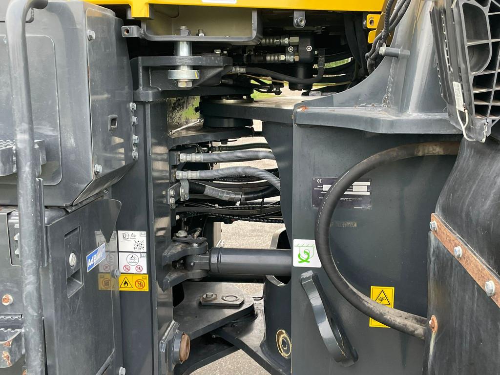 2020 Komatsu WA320-46893628