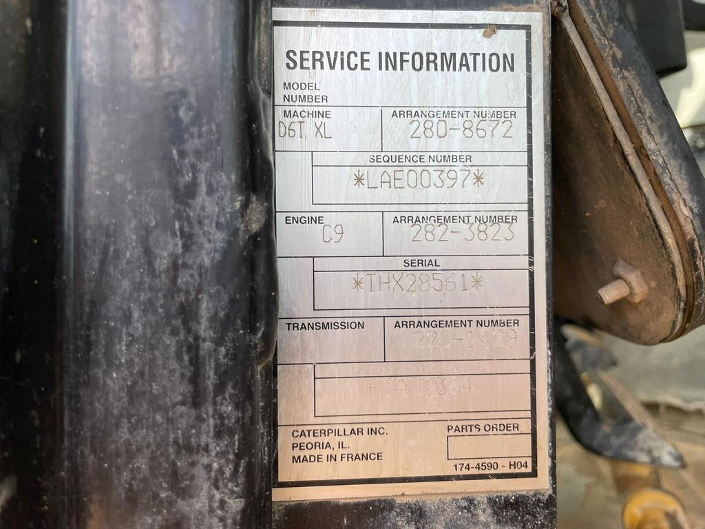 CAT D6T XL