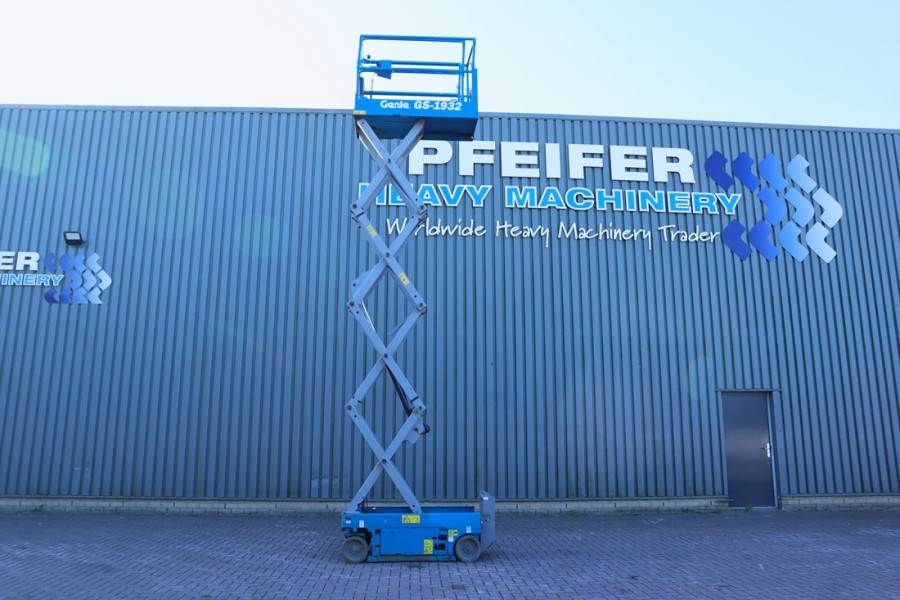 Genie GS1932 Electric, Working Height 7.8 m, 227kg Capac