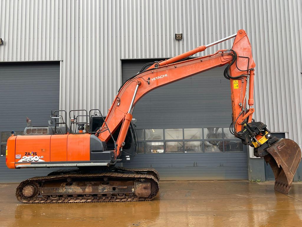 Hitachi ZX250LC-6