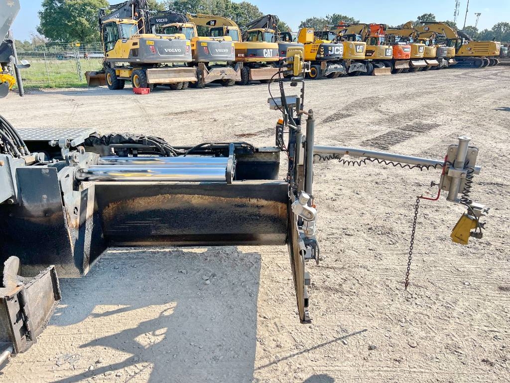 Volvo P7820C - 6 Meter Paving Width / Topcon GPS System