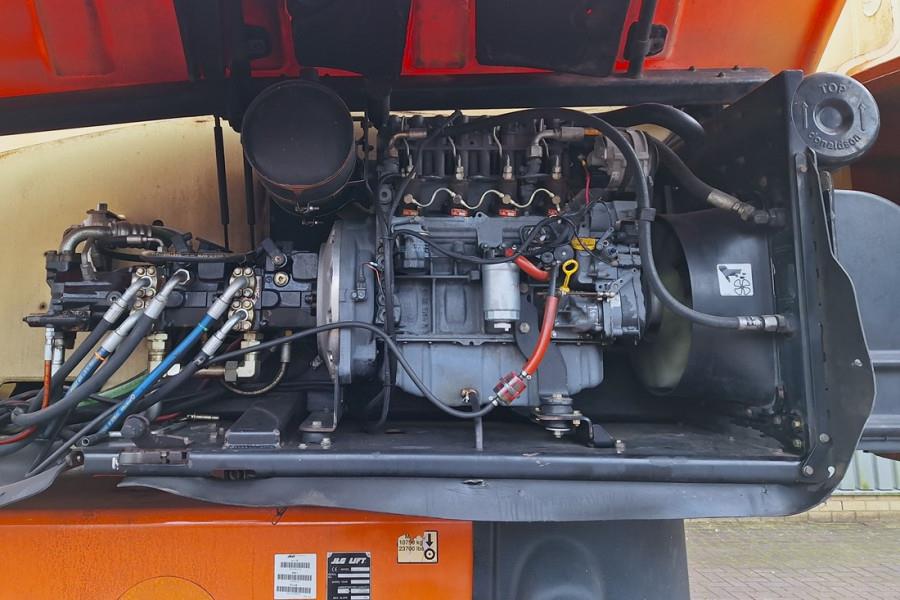 JLG 1350SJP Diesel, 4x4x4 Drive 43.3m Working Height,