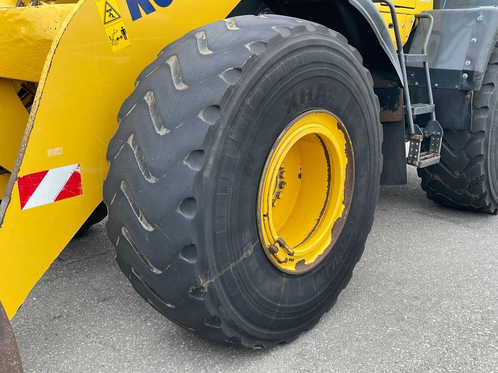 2020 Komatsu WA320-46893616