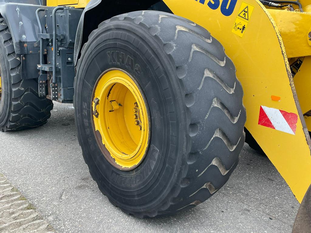 2020 Komatsu WA320-46893618