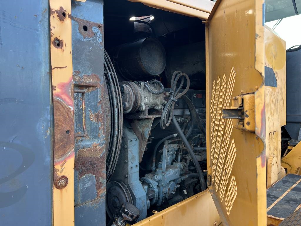 Volvo G740B - EPA Certified / Cummins Engine!