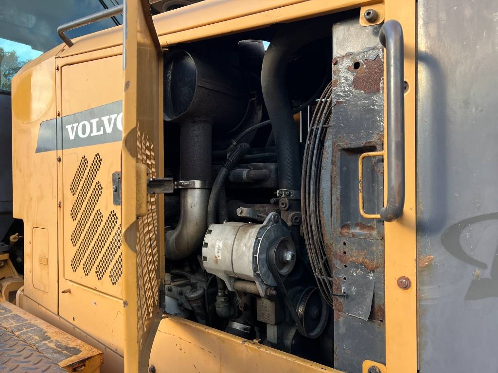 Volvo G740B - EPA Certified / Cummins Engine!