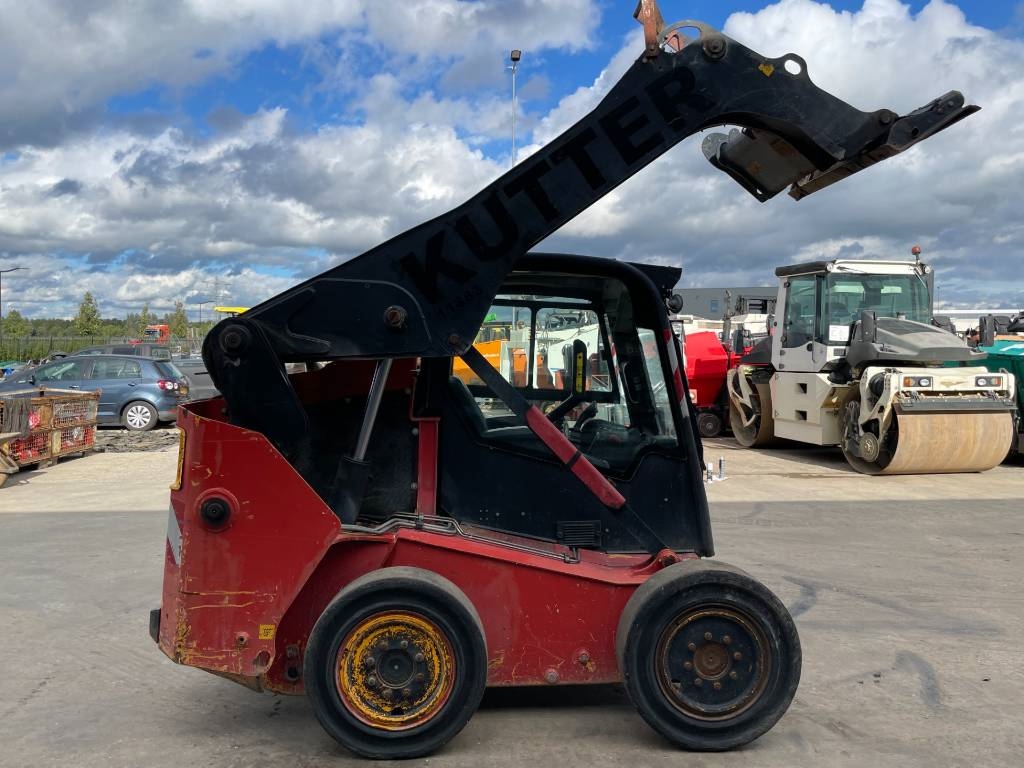 JCB R260