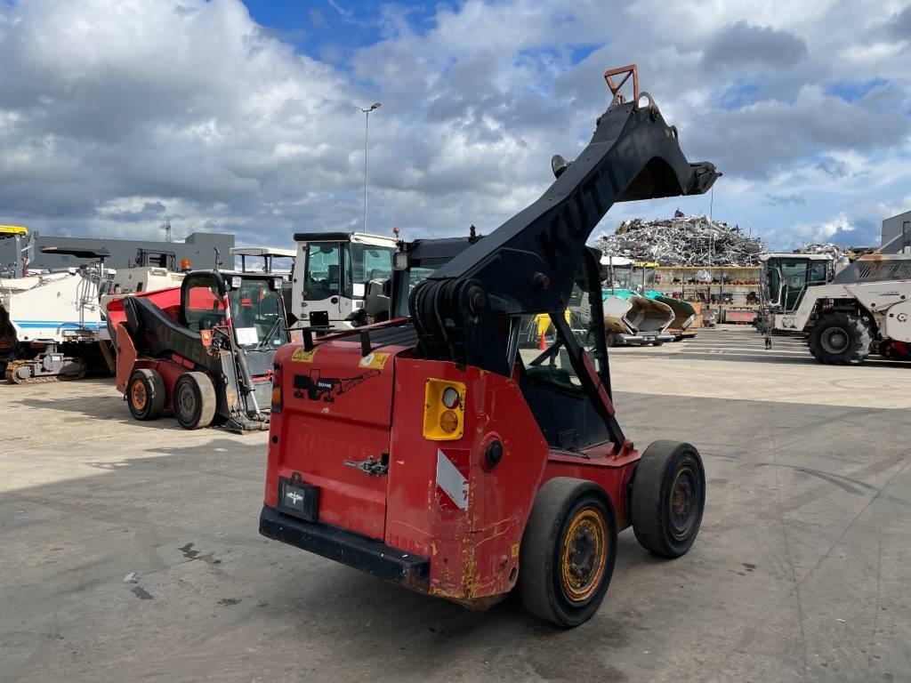 JCB R260