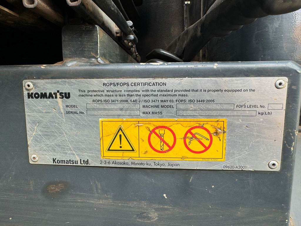 Komatsu WA100M-8EO - New Tires