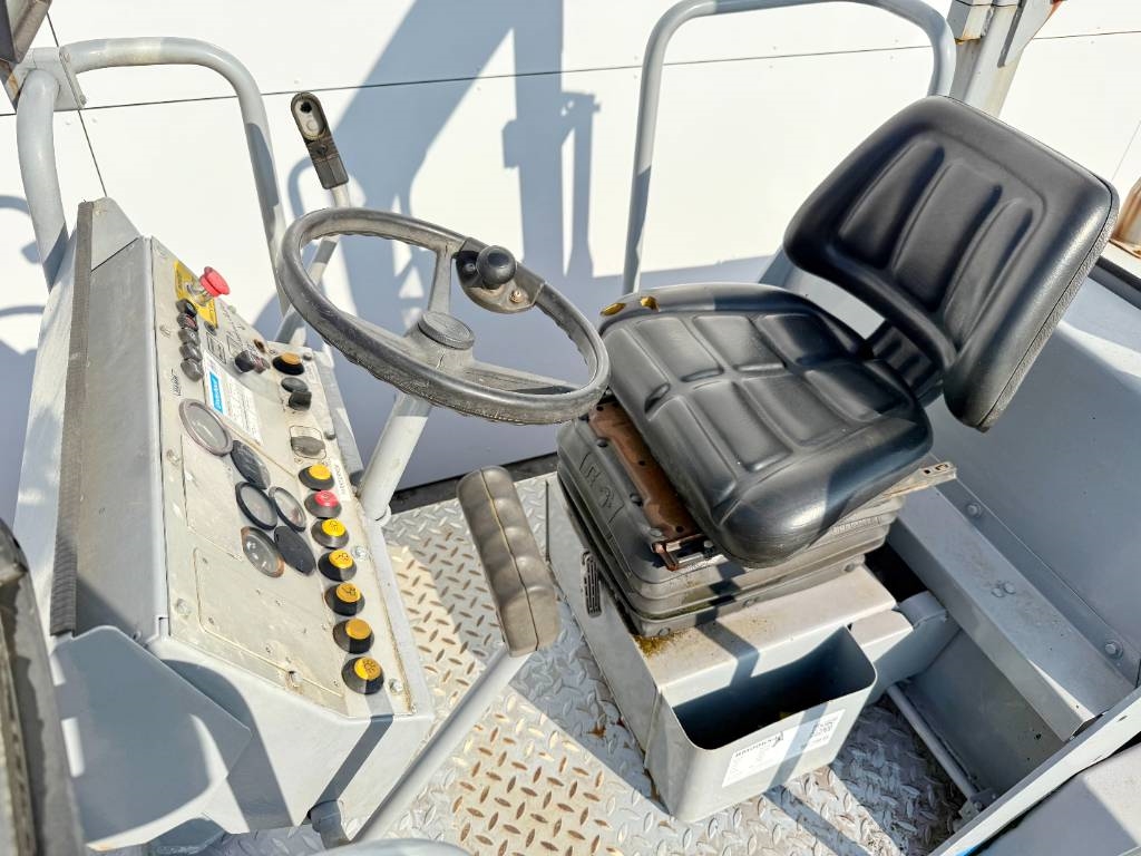 Hamm 2220D - Dutch Machine / Only 4342 Hours!