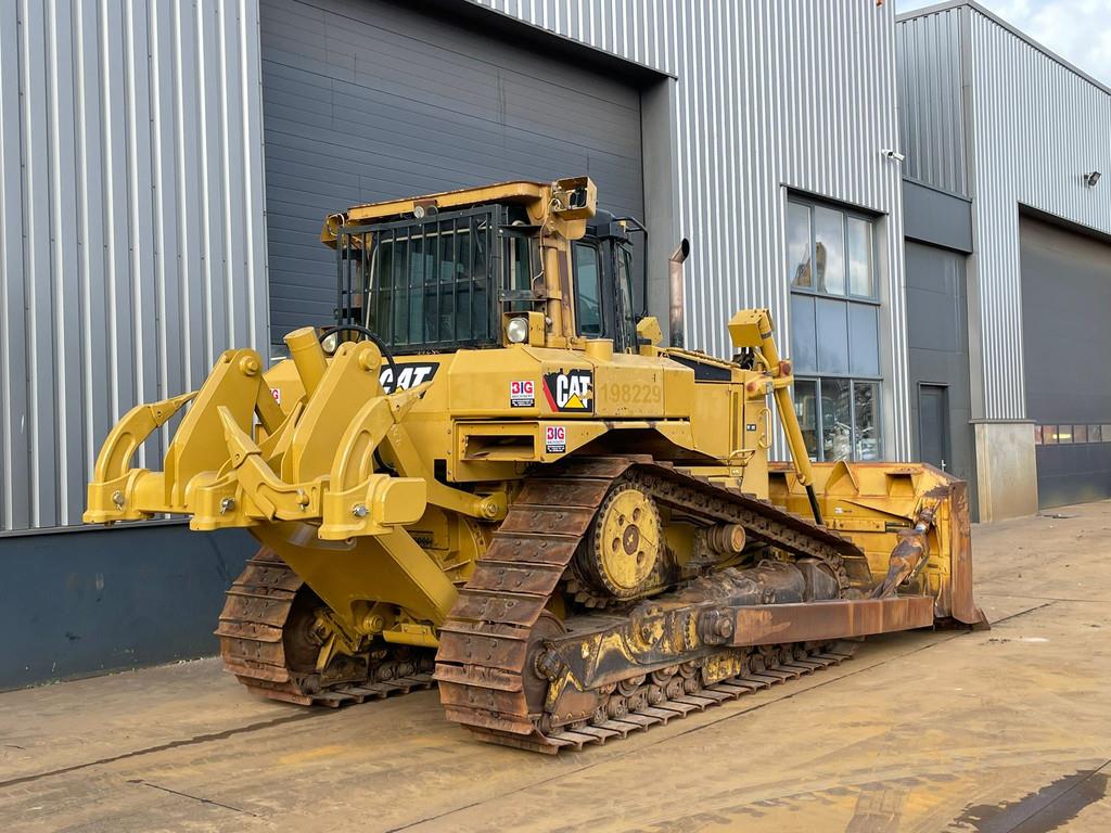 CAT D6T XL