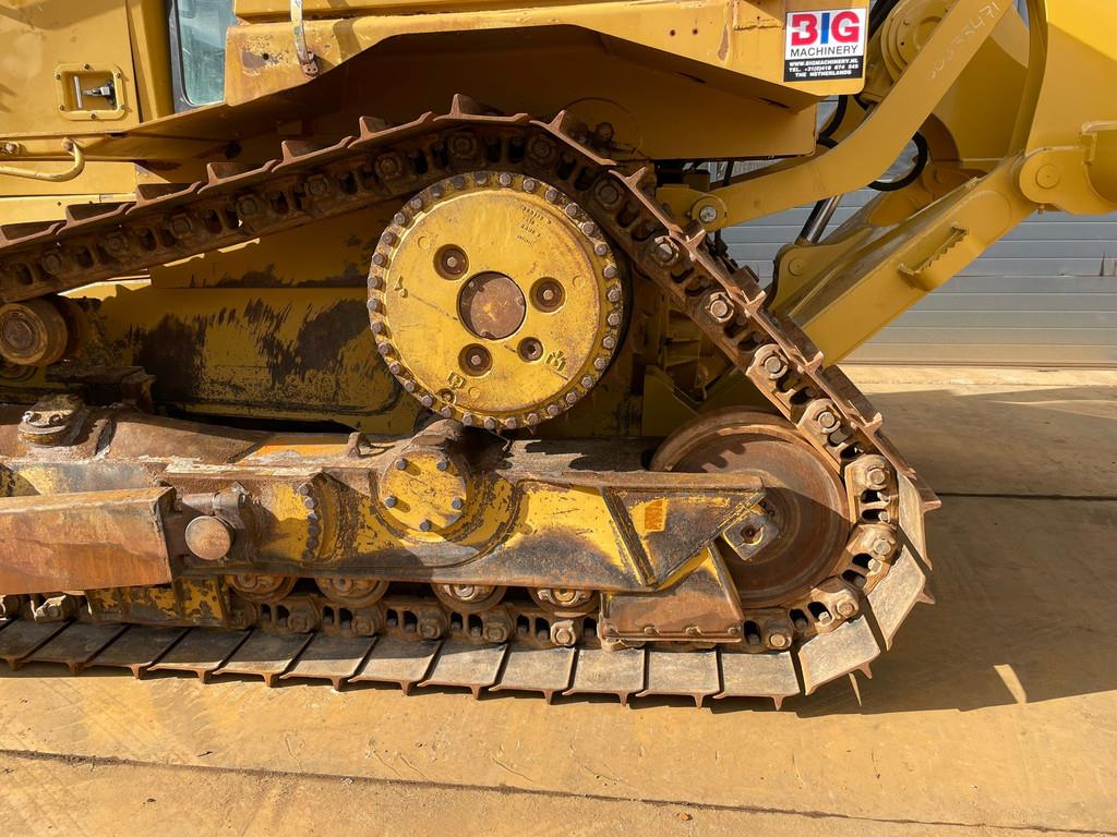 CAT D6T XL