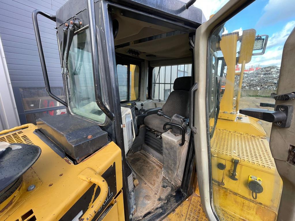 CAT D6T XL
