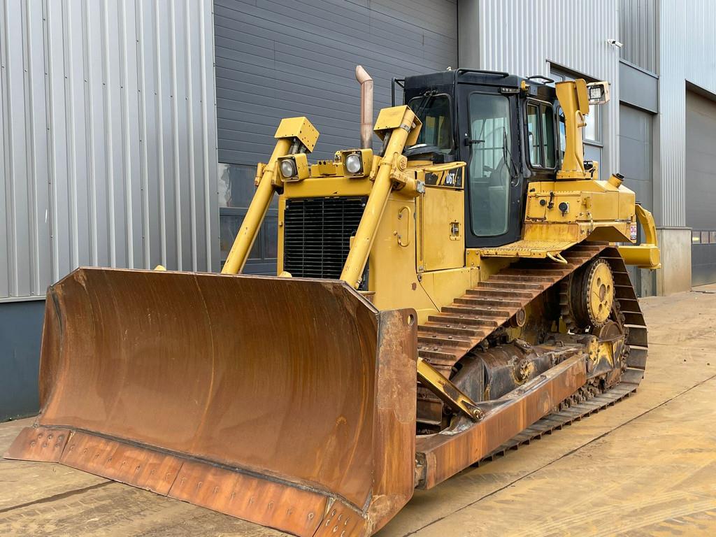 CAT D6T XL