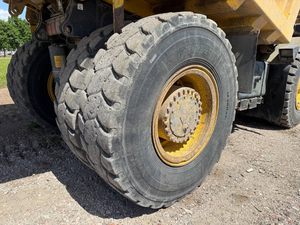 Komatsu HD405-7 - German Machine / Automatic Greasing
