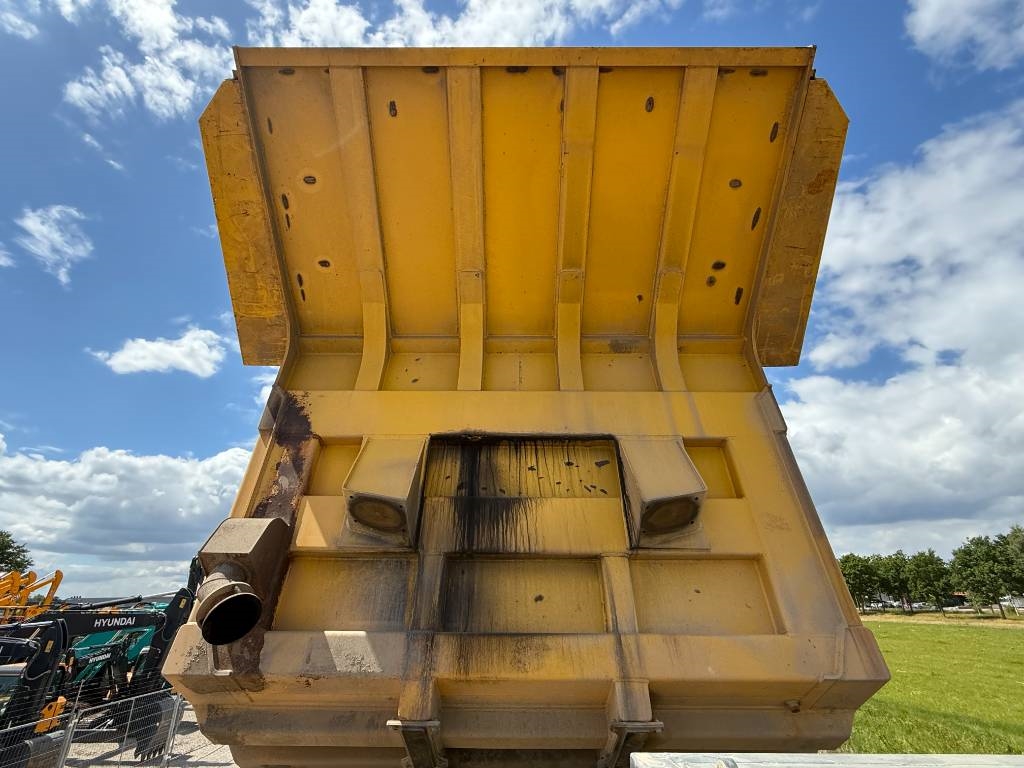 Komatsu HD405-7 - German Machine / Automatic Greasing
