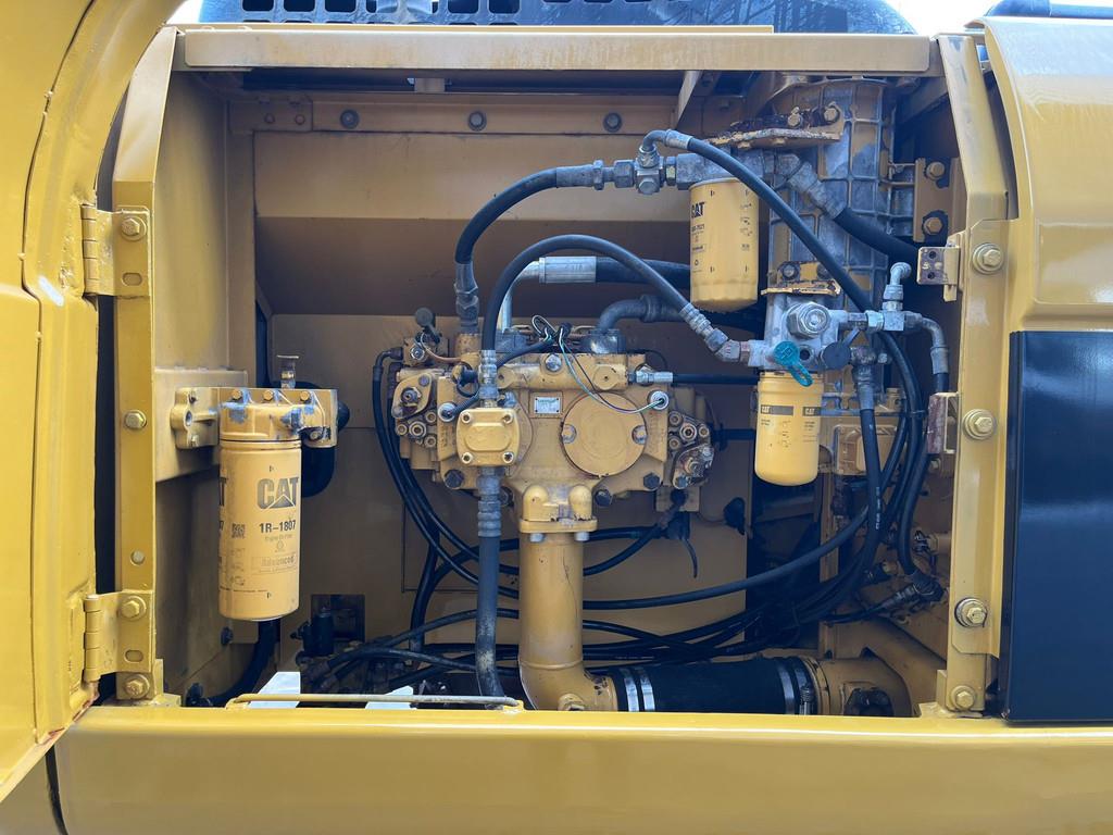 CAT 324DL - Hammerlines / A/C Cabin / Caterpillar C7 /