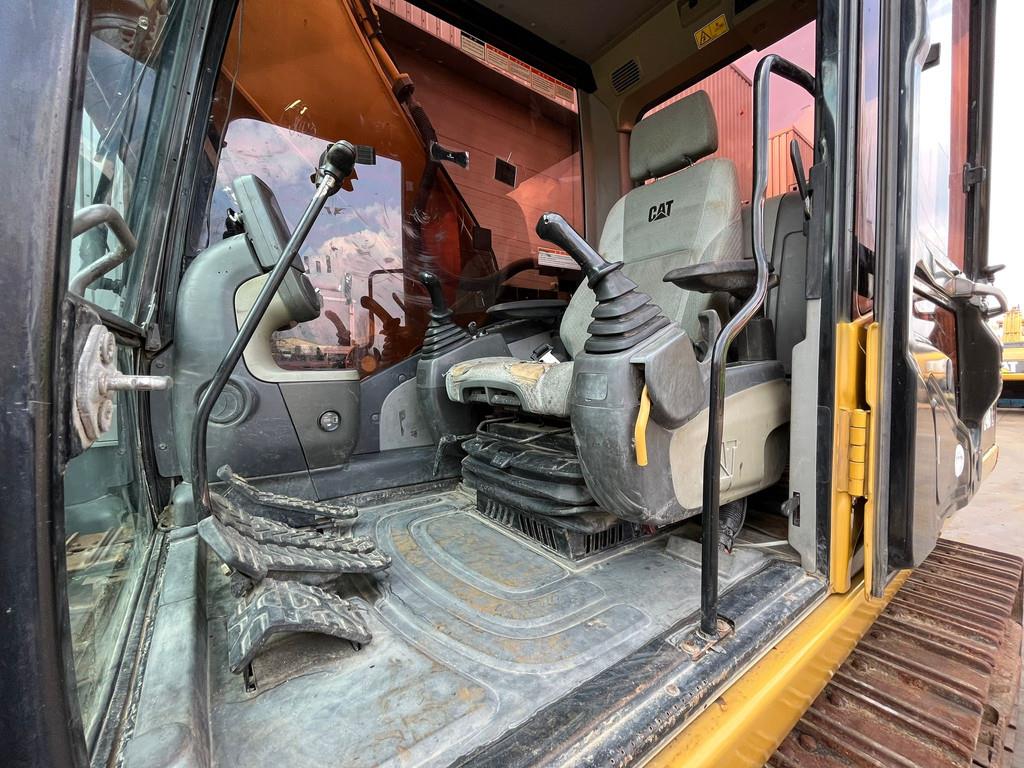 CAT 324DL - Hammerlines / A/C Cabin / Caterpillar C7 /