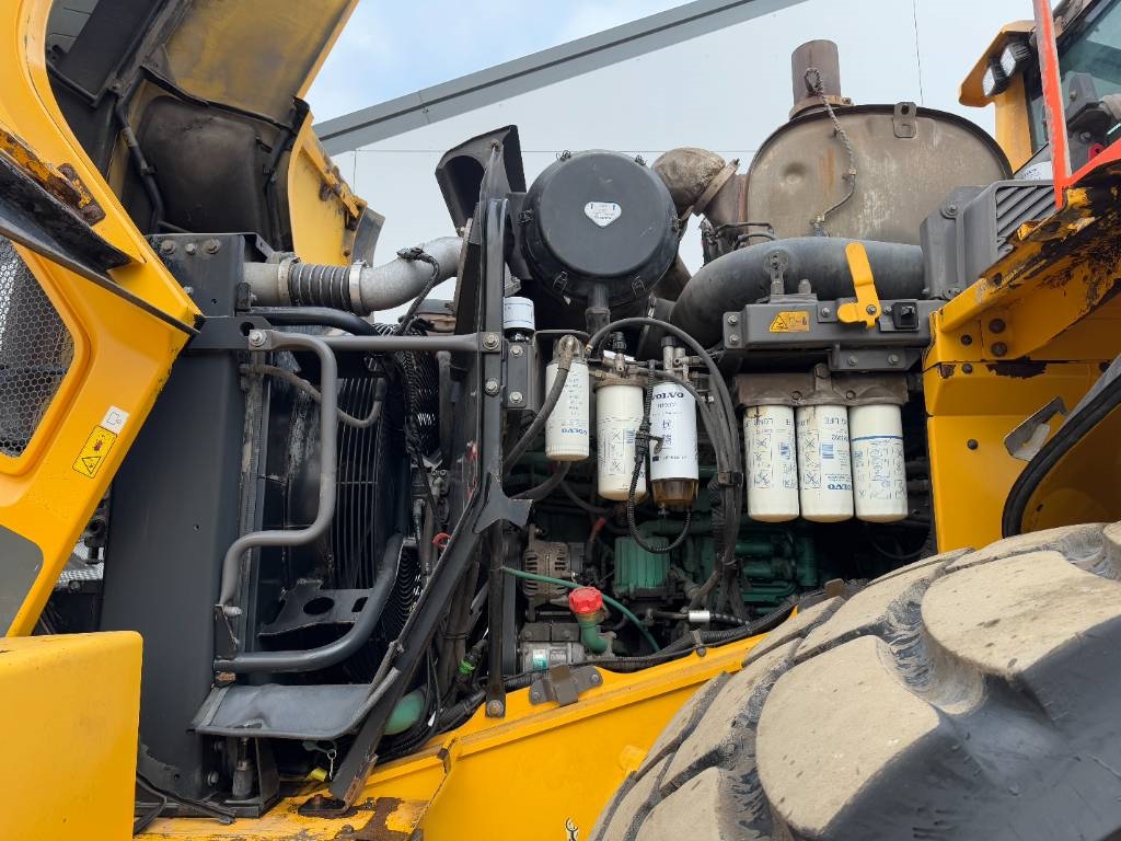 Volvo L220H - CDC Steering / Dutch Machine