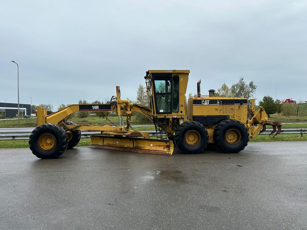 Image for MOTOR GRADERS 2002 Caterpillar 14H