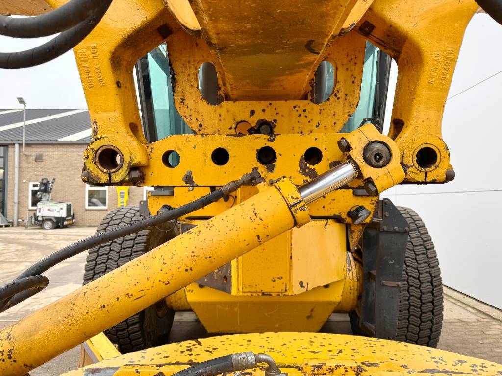 Volvo G970 - 4.88m Blade / 3 Tine Ripper / EPA