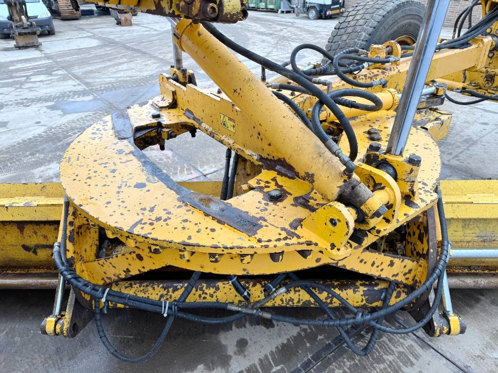 Volvo G970 - 4.88m Blade / 3 Tine Ripper / EPA