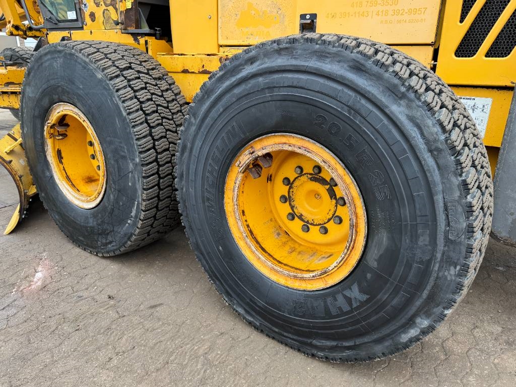 Volvo G970 - 4.88m Blade / 3 Tine Ripper / EPA