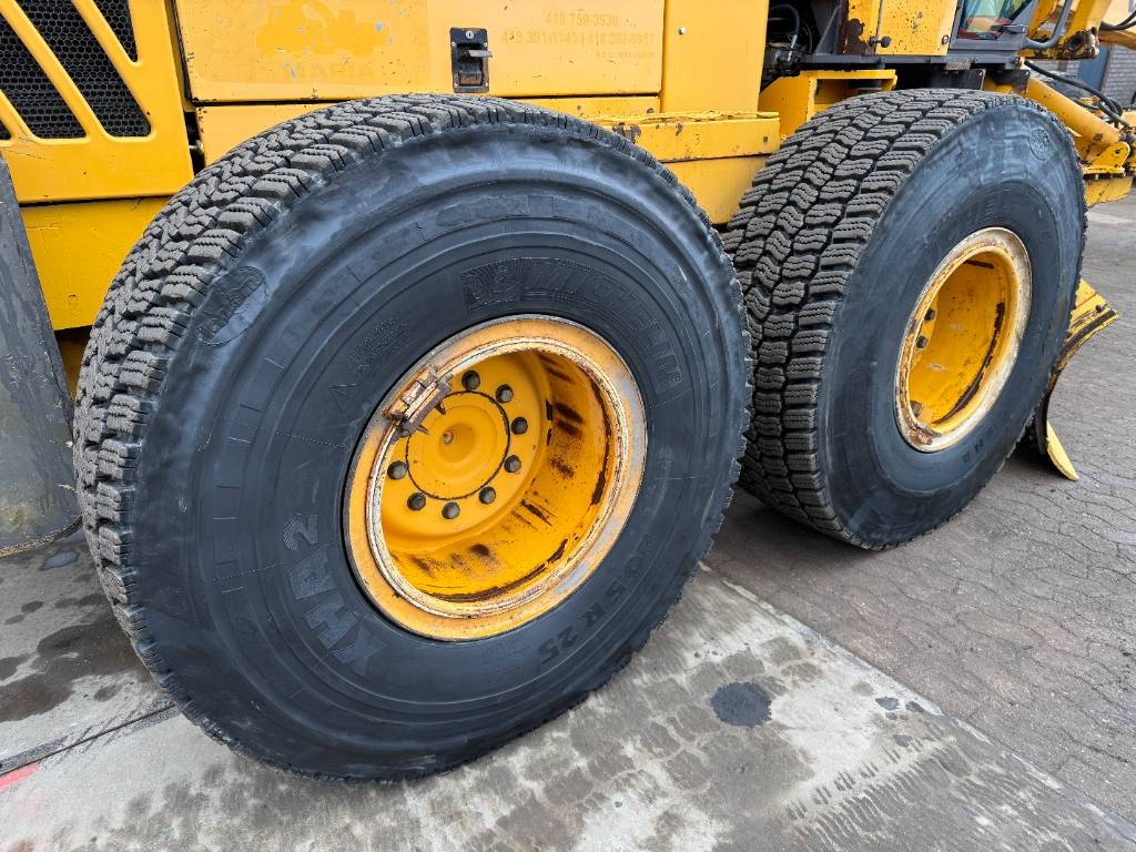 Volvo G970 - 4.88m Blade / 3 Tine Ripper / EPA