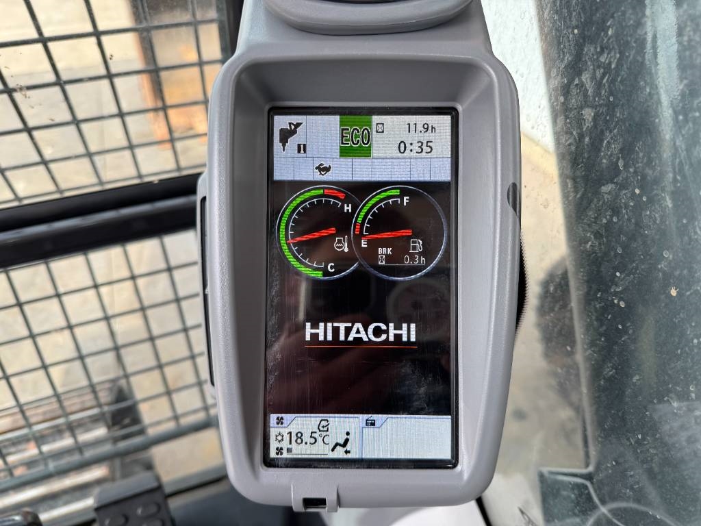 Hitachi ZX370-LCH - Hammer Lines / Isuzu Engine