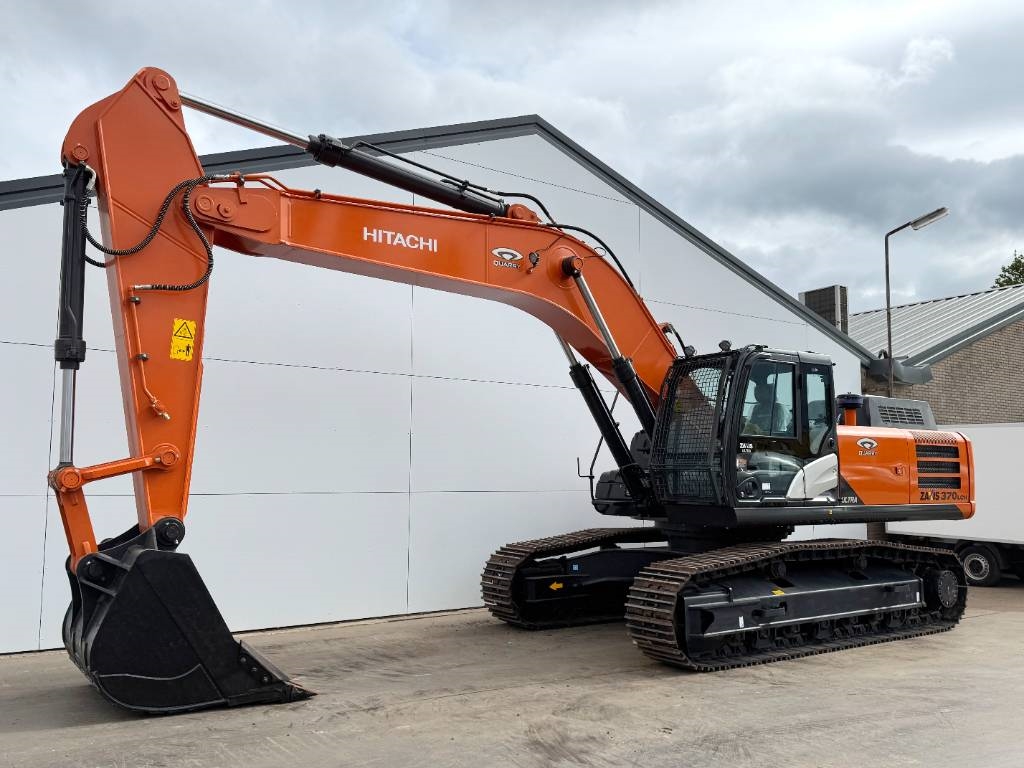 Hitachi ZX370-LCH - Hammer Lines / Isuzu Engine